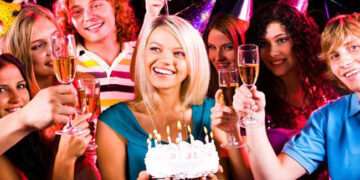 Mass Image Compressor Compressed this image. https://sourceforge.net/projects/icompress/ with Quality:80